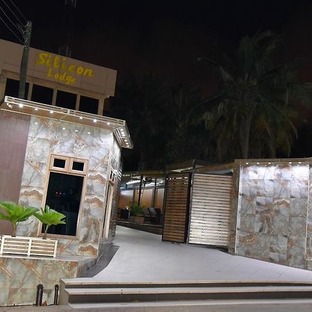 Silicon Lodge Accra Exterior photo