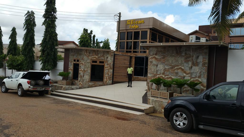 Silicon Lodge Accra Exterior photo